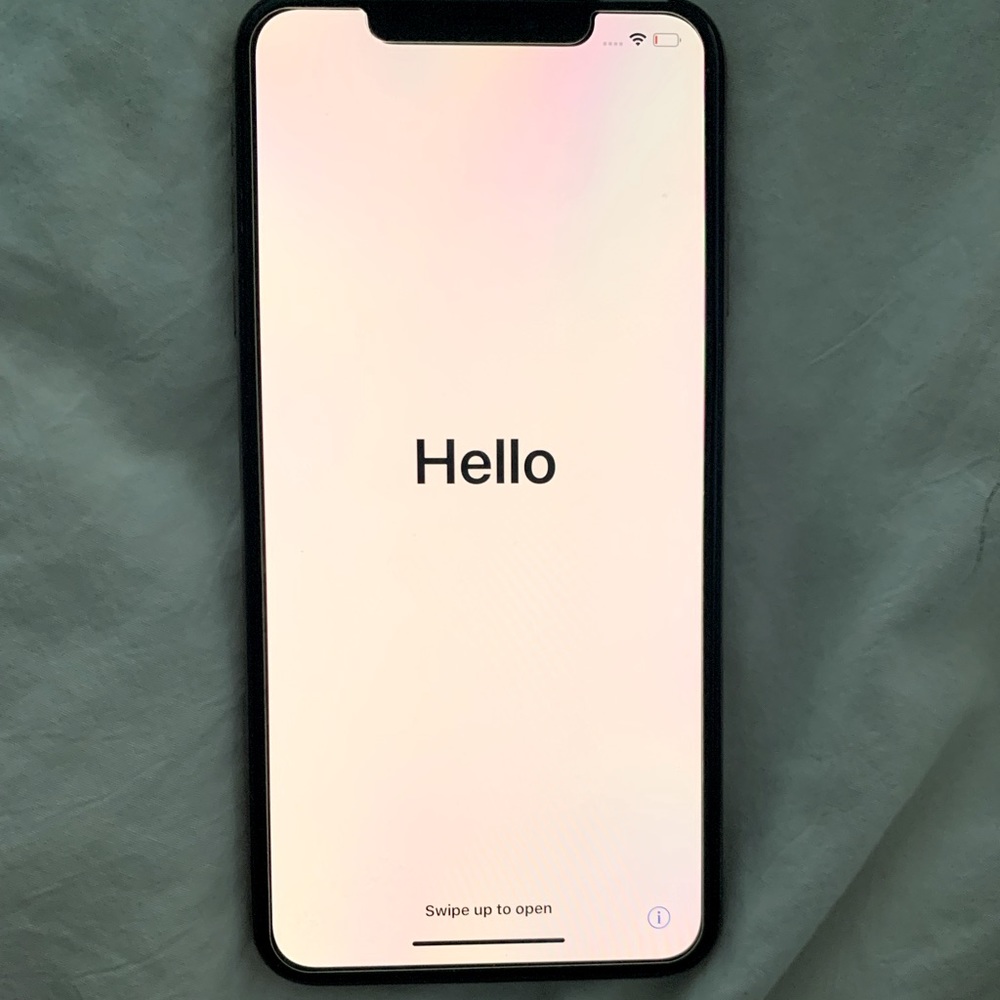 iPhone XS Max unlocked. 256gb in brand new condition.